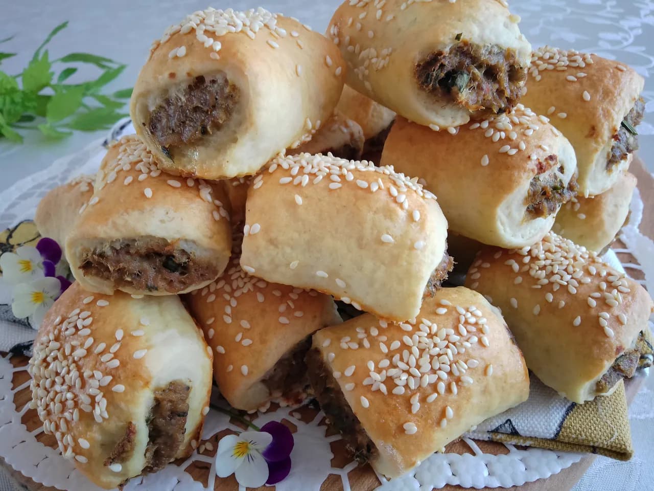 Co sprawia, że paszteciki z mięsem i kapustą są tak kuszące? Sekret