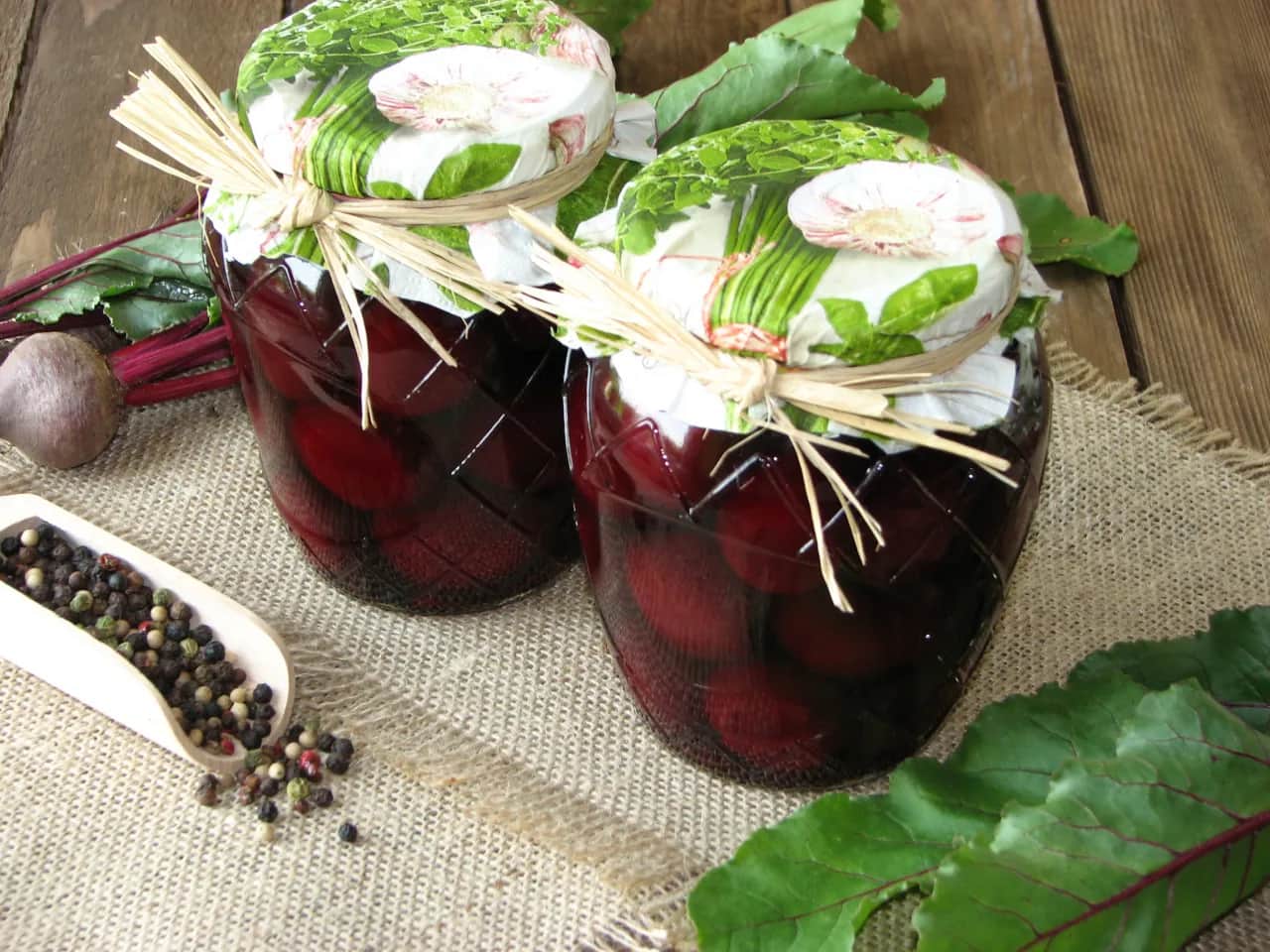 Buraczki konserwowe w całości! Przepis na słodko-kwaśną konserwę