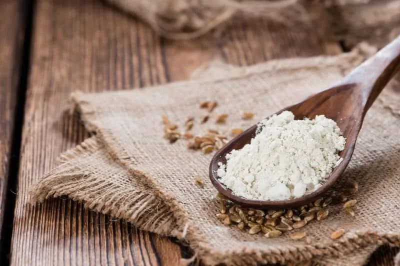 Mąka orkiszowa ciemna do czego? Sprawdź jej pyszne zastosowania