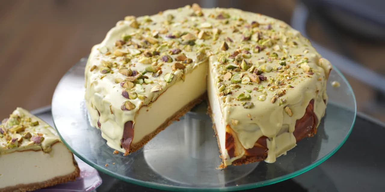 Jak przygotować sernik z pistacjami i białą czekoladą, który zachwyca?