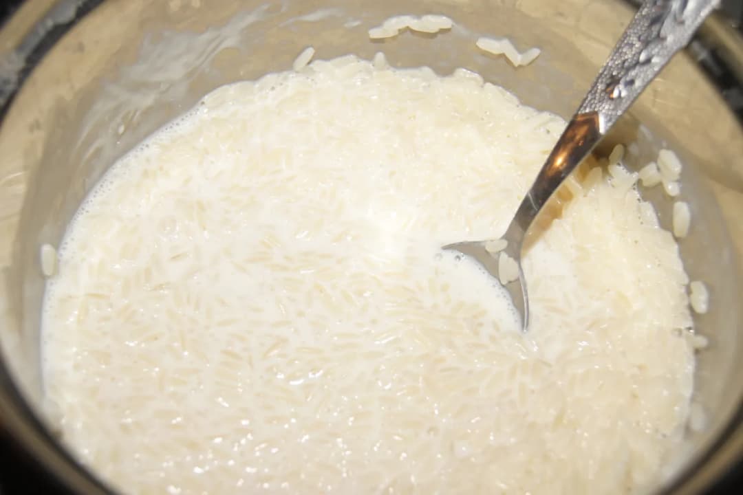 Jak zrobić ryż na mleku dla dziecka, który zachwyci smakiem? Rady