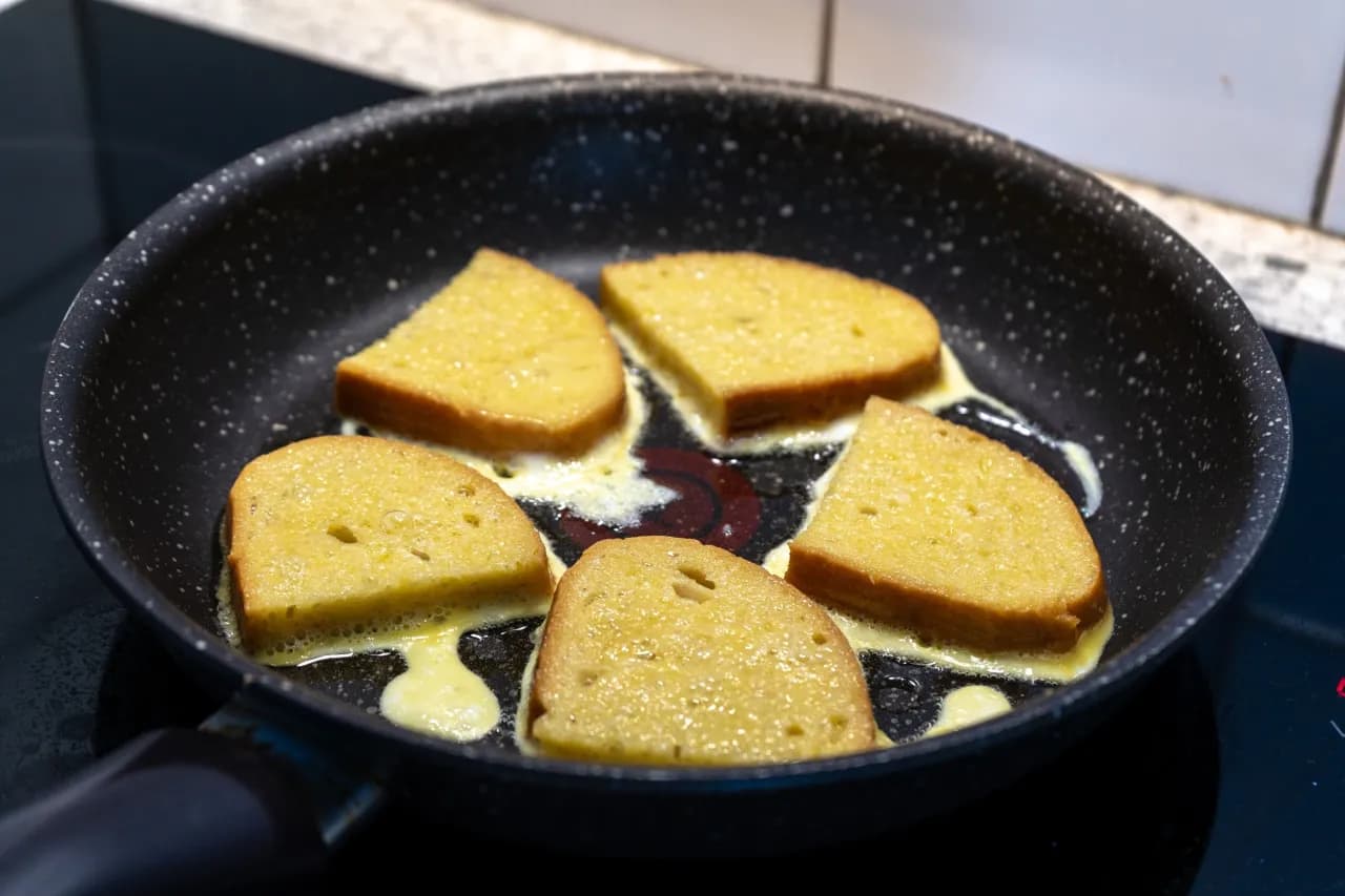 Jak zrobić chleb w jajku - prosta receptura, która zachwyci każdego