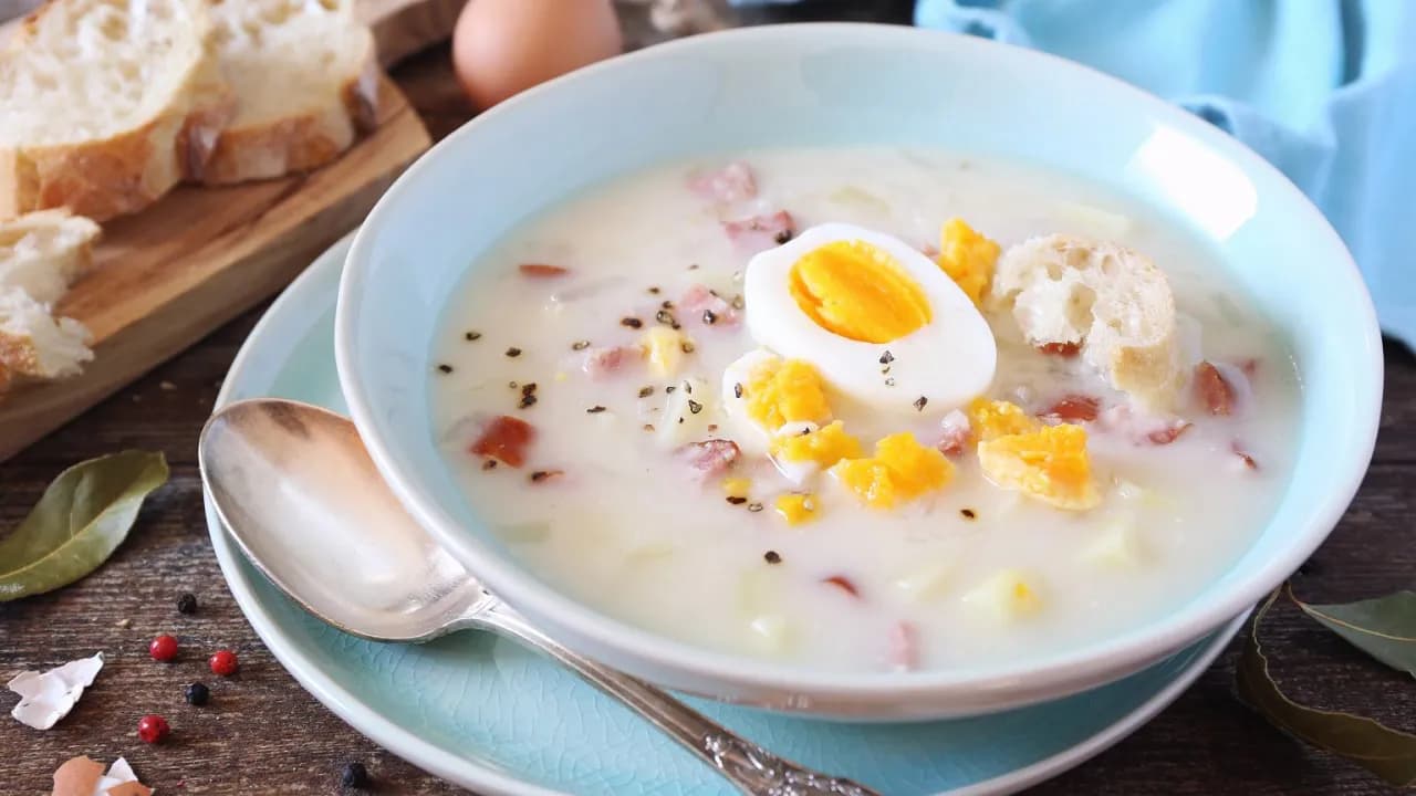 Żurek z zakwasu chlebowego to smak polskich świąt na Twoim stole!