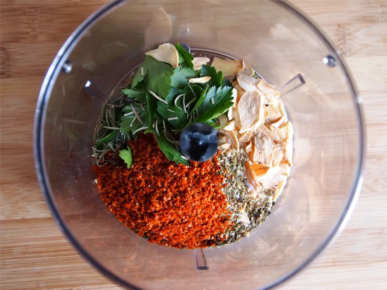 Jakie przyprawy do pieczonych ziemniaków, aby zyskały wyjątkowy smak