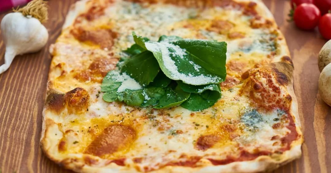 Jakie sekrety kryje prawdziwe ciasto na pizzę, które zachwyca?