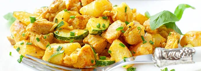 Kurczak z cukinią w sosie curry to te idealne danie na każdy dzień