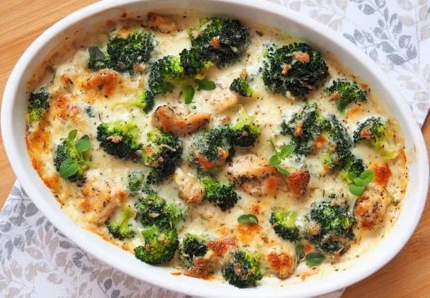 Zapiekanka ziemniaczana z brokułami: Prosta i zdrowa