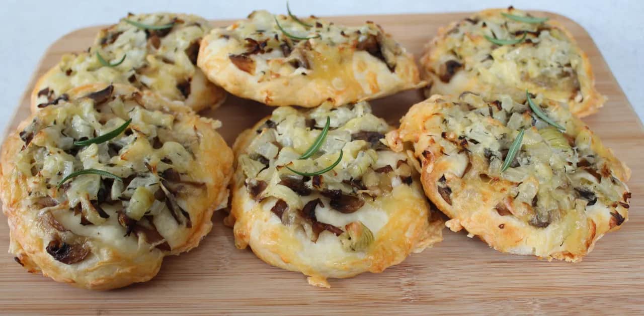 Cebularz z pieczarkami do spróbowania już teraz! Prosty przepis